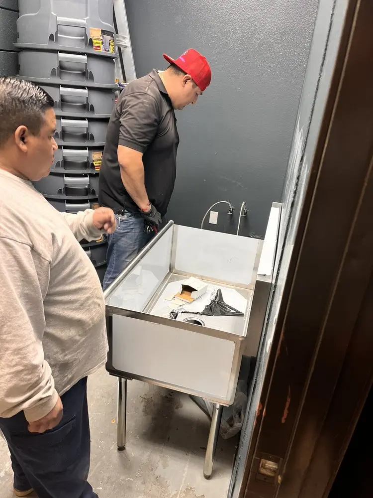 Commercial plumbing and sink installation in Lake Highlands North